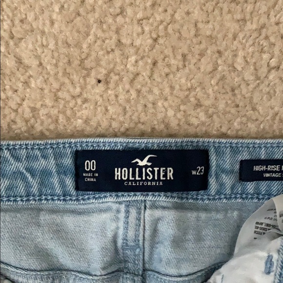 Hollister High Rise Midi Denim Shorts - Picture 2 of 2